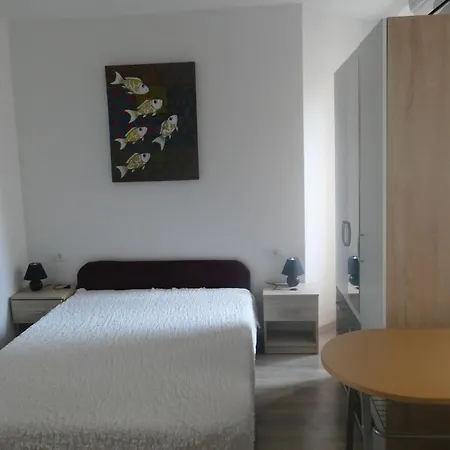 公寓 With A Parking Space - 14560 *