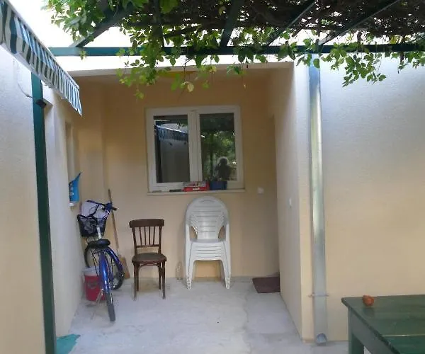 With A Parking Space - 14560 Makarska