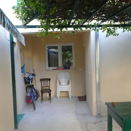 With A Parking Space - 14560 Макарська